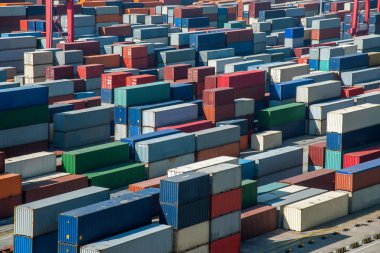 Shanghai Yangshan derin deniz ekonomik Fta konteyner terminal kapsayıcılar istifleme