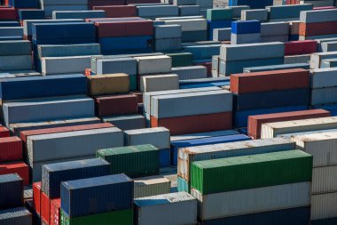 Shanghai Yangshan derin deniz ekonomik Fta konteyner terminal kapsayıcılar istifleme