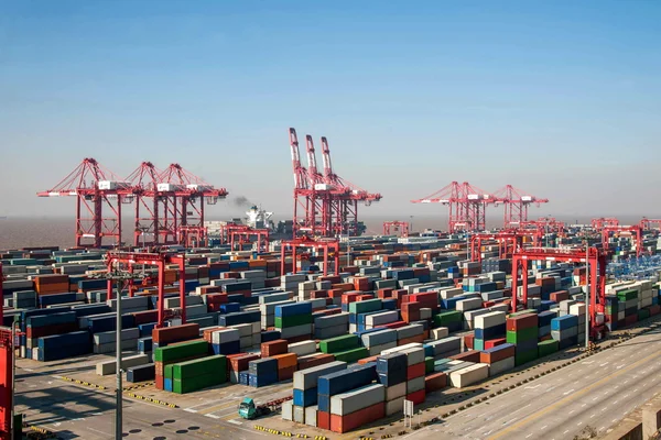 Shanghai Yangshan Djuphavsräka ekonomiska Fta container terminal kranar kran torn — Stockfoto