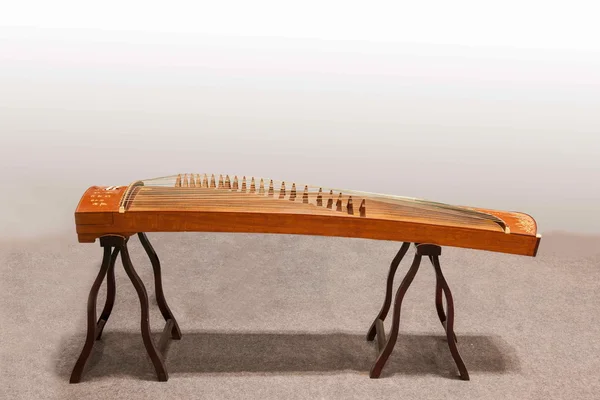 Folk instruments - zither — Stock Photo, Image