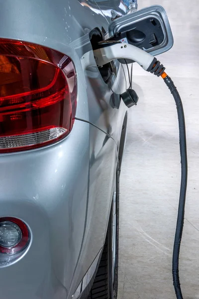 Estações de carregamento de carros elétricos — Fotografia de Stock