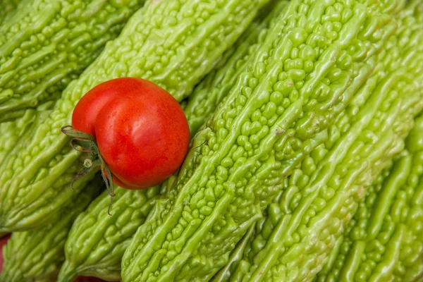 ---- 番茄和苦瓜水果和蔬菜食品 — 图库照片