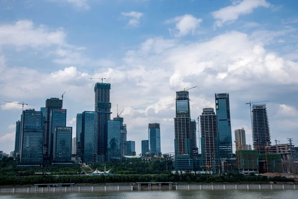Chongqing Jiangbei mun finansiella affärsdistrikt under uppbyggnad — Stockfoto