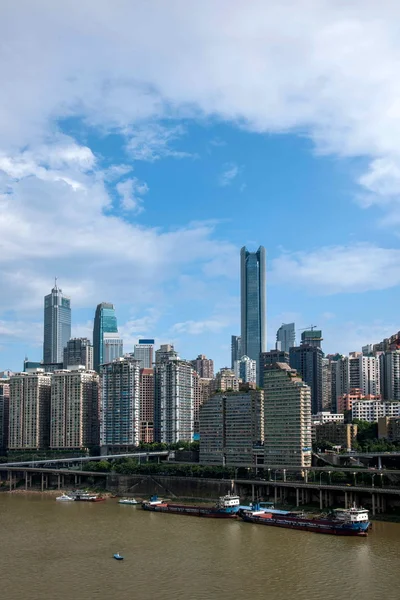 En del av bron Linjiangmen Yuzhong distrikt — Stockfoto