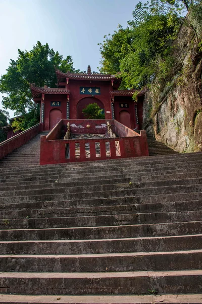 Hechuan Rondeau cottage Dragon Buddha temple — Stockfoto