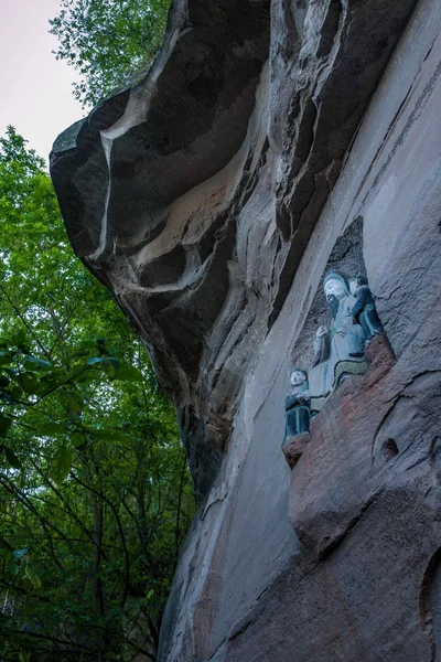 HECHUAN Rondeau cottage two incised rock crossed the Ming Dynasty "Immortals preaching" — Stock Photo, Image