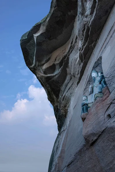 Довго гірських скелястих круч Hechuan — стокове фото