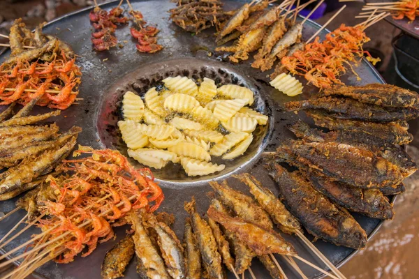 Lago Erhai em Dali Shuanglang lanche frito civil — Fotografia de Stock