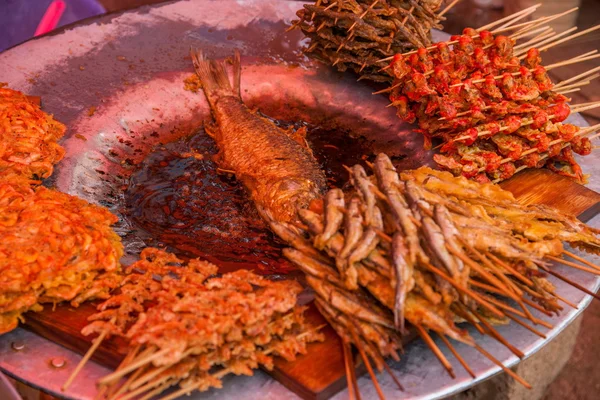 Lago Erhai em Dali Shuanglang lanche frito civil — Fotografia de Stock