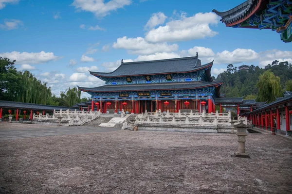 Ξύλο σπίτι αίθουσα Lijiang, Yunnan — Φωτογραφία Αρχείου