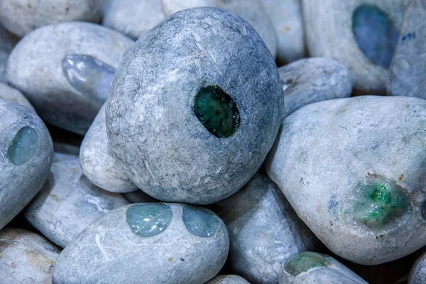 Gambling heap of Lijiang Shuhe jade shop — Stock Photo, Image