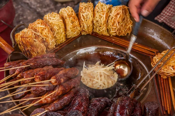 Yunnan Lijiang oude stad straat snacks — Stockfoto