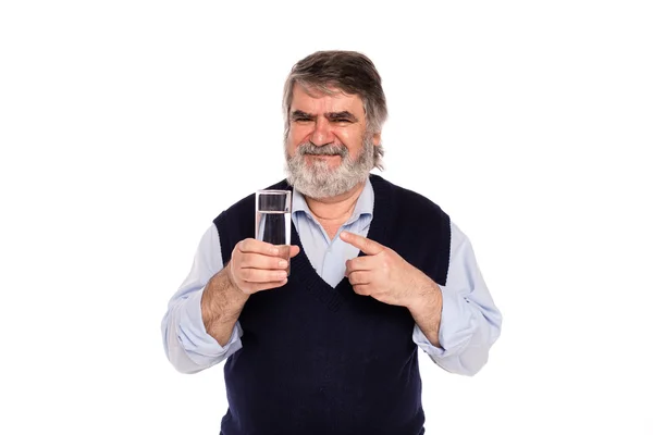 Alter Mann mit Glas Wasser — Stockfoto