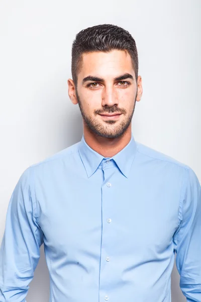Hombre único elegante en camisa azul —  Fotos de Stock