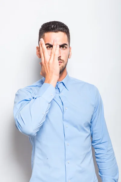 Hombre único elegante en camisa azul —  Fotos de Stock