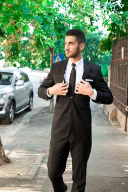 dışında yürüme zarif işadamı