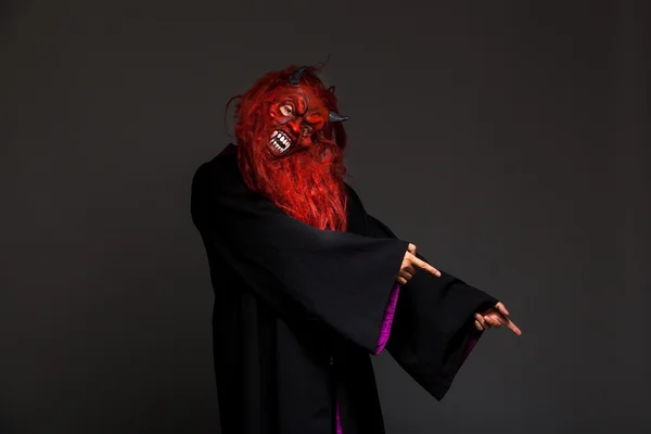 Halloween-Monster auf dunklem Hintergrund — Stockfoto