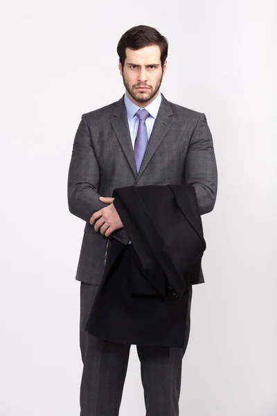 Schöner Bürokaufmann mit Bart im eleganten Anzug, — Stockfoto
