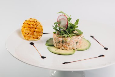 salmon salad with grilled lemon