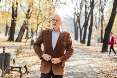 zarif yaşlı yürüme 