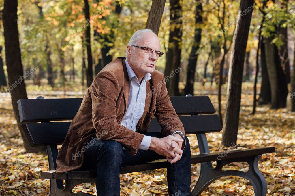 Предложение из человека в старика. Господин никто фильм 2009. Дыхание пожилые. Предложение из человека в старика. Пожилые люди спиной.