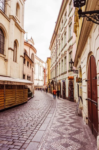 Praag Tsjechië Feb 2018 Kleine Smalle Straat Oude Binnenstad Van — Stockfoto