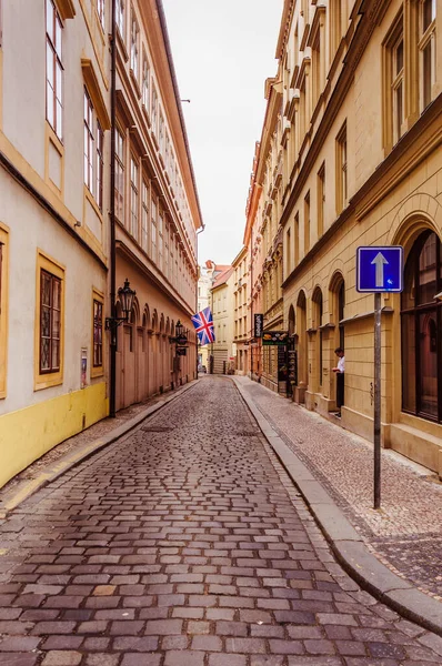 Praag Tsjechië Feb 2018 Kleine Smalle Straat Oude Binnenstad Van — Stockfoto