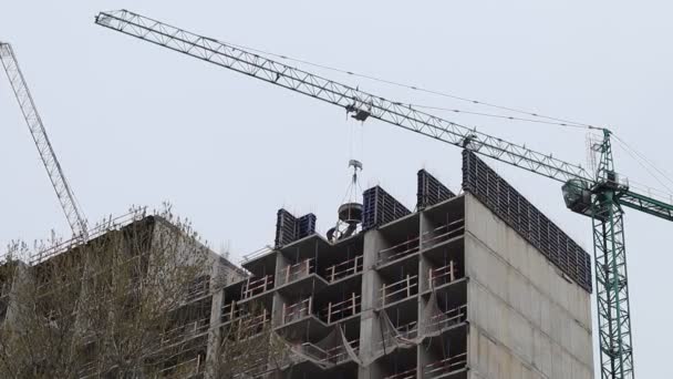 Construcción Una Casa Residencial Varios Pisos — Vídeo de stock