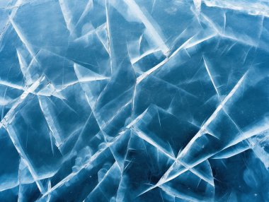 Donmuş bir göldeki buz kristalleri, yaklaşın.