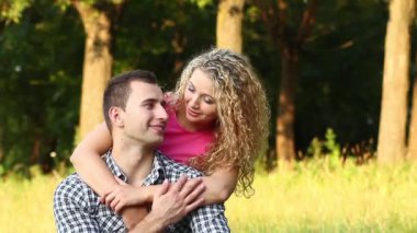 Bir piknik bir yaz gününde (Pal çifte)