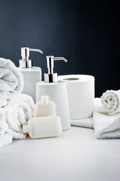 Weiße Accessoires Badhygiene — Stockfoto