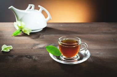 küçük bir fincan sıcak çay