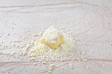 rendelenmiş parmesan peyniri