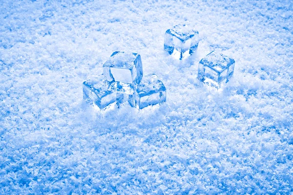 Kostki lodu i śniegu — Zdjęcie stockowe