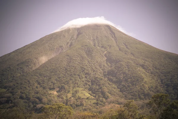 Concepcion Volcano pohled z Rozloha ostrova — Stock fotografie