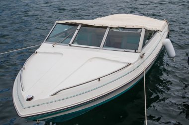 ayrıntılı olarak tekne