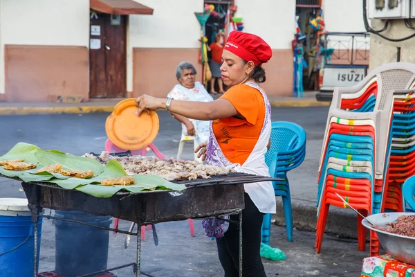  sokakta yemek satıcı