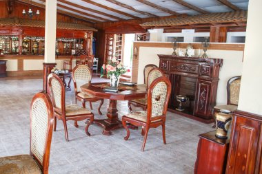 bir restorana kapalı salon