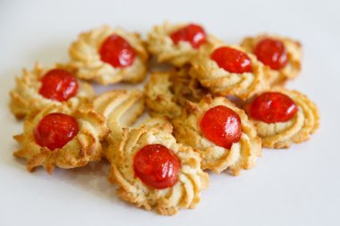 kiraz pasta kurabiye