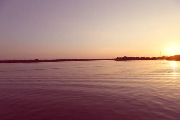 Pôr do sol no mar — Fotografia de Stock