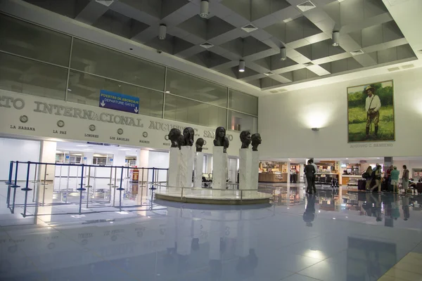 Aeropuerto Internacional Augusto Cesar Sandino vista desde Managua, Nicaragua — Foto de Stock