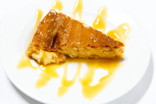 Pastel de plátano con coco y caramelo — Foto de Stock