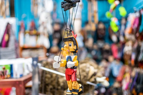 Surowe Marionetki Pinokia Stoisku Zabawkami Plaża Jaco Kostaryce — Zdjęcie stockowe