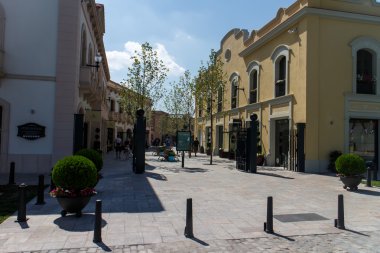 La roca Köyü Alışveriş Merkezi