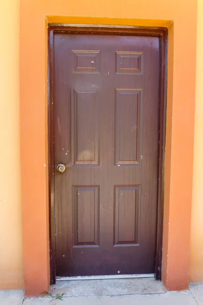 Wooden door — Stock Photo, Image