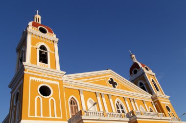 Granada katedral cephe görünümü