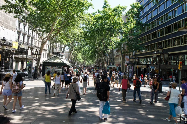 Ulice Las Ramblas v Barceloně — Stock fotografie