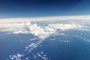 Bulutlu havadan görünümü