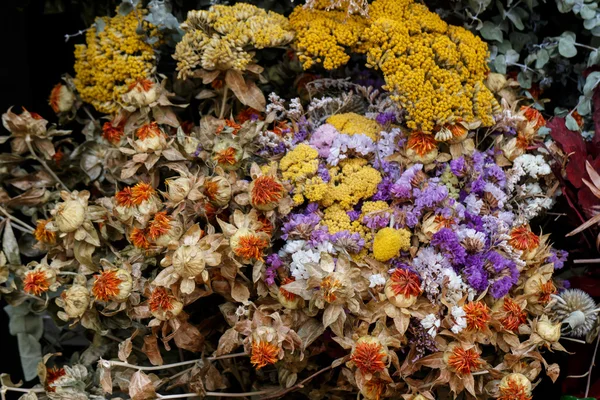 Färgglada blombuketter — Stockfoto