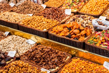 bir market Kuruyemiş